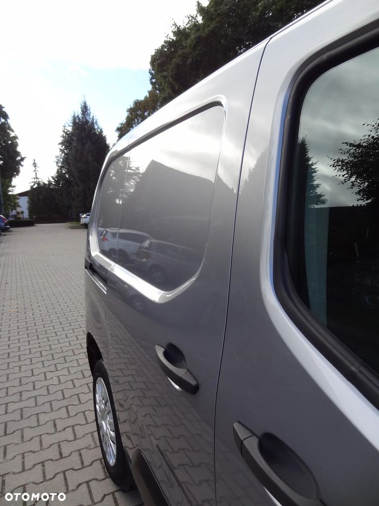 Peugeot Partner Proace City 3 osobowy - 19