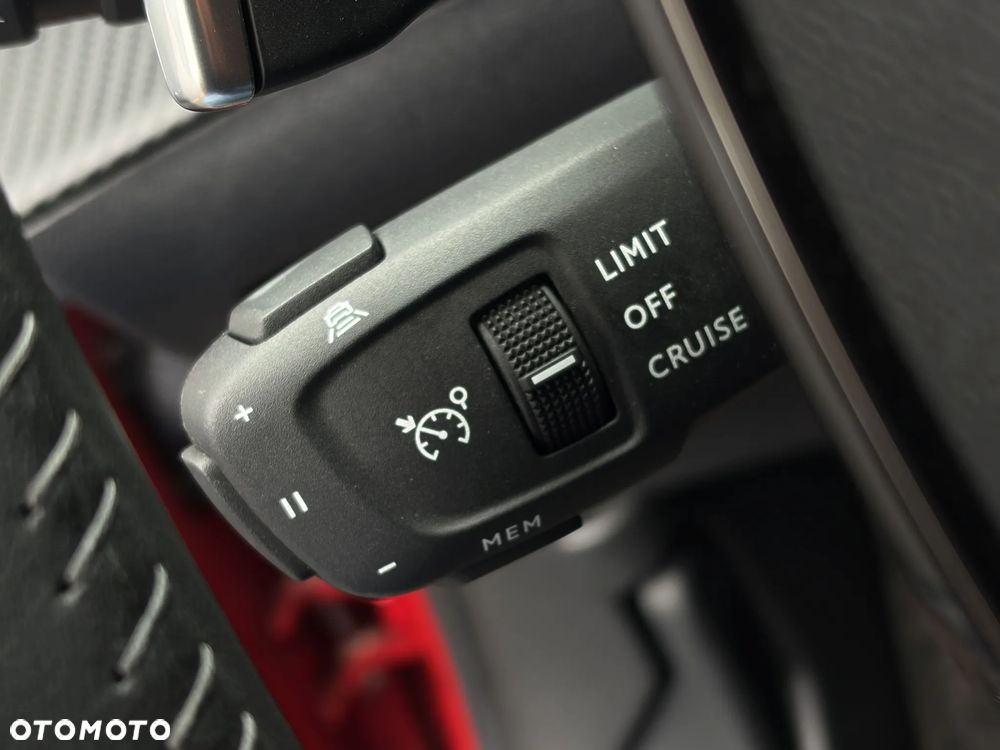 Peugeot 2008 1.2 PureTech Allure Pack S&S EAT8 - 25