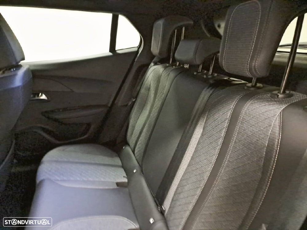 Peugeot 2008 1.2 Hybrid Allure e-DCS6 - 10