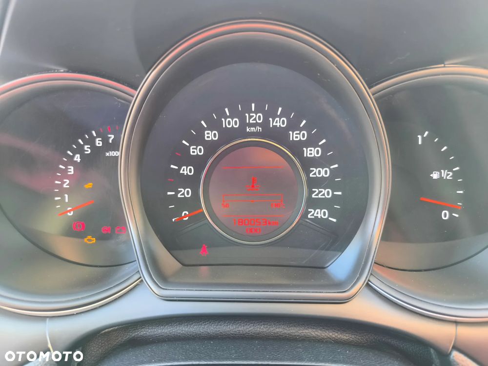 Kia Ceed - 21