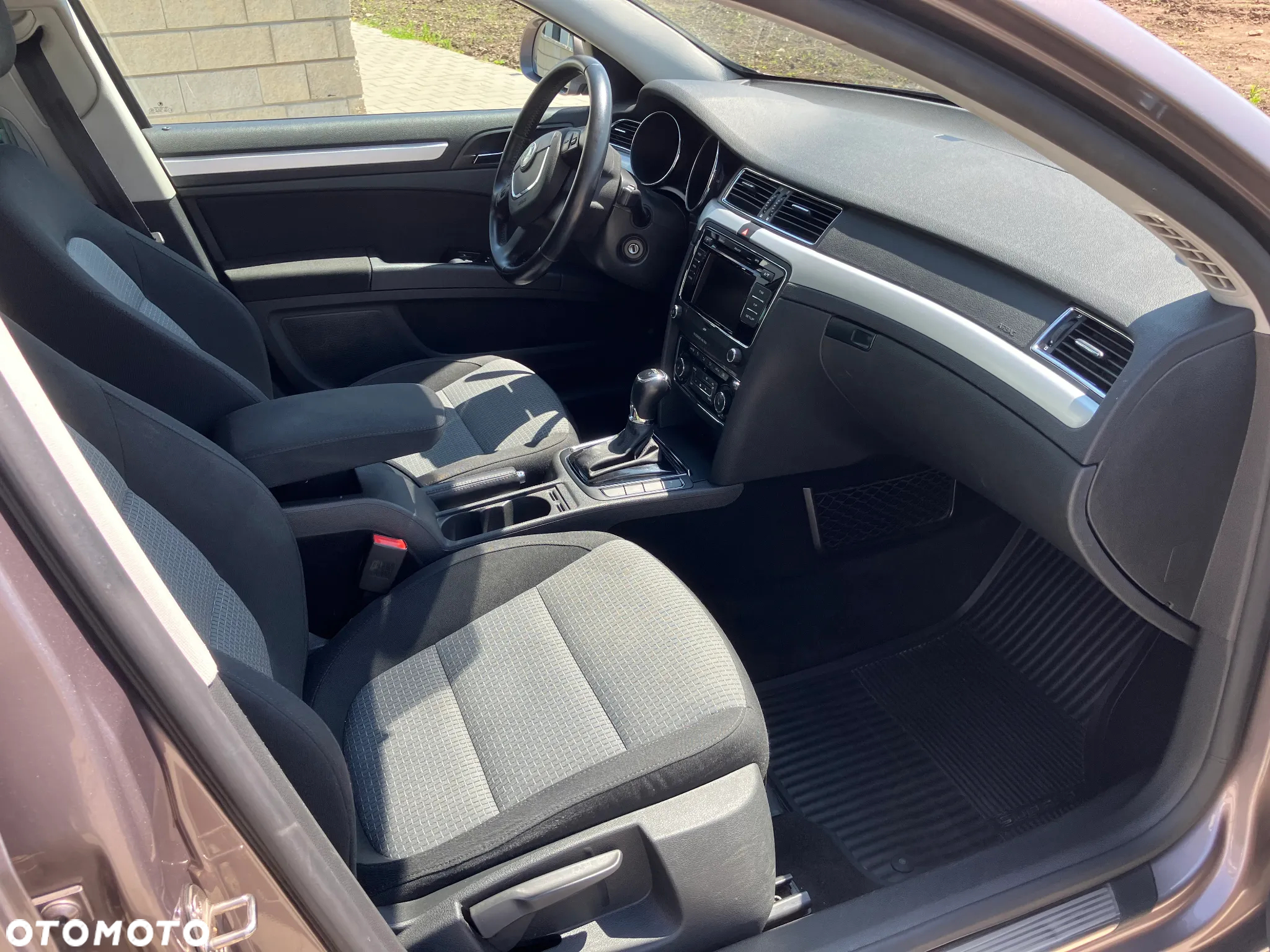 Skoda Superb 1.8 TSI Ambition DSG - 17