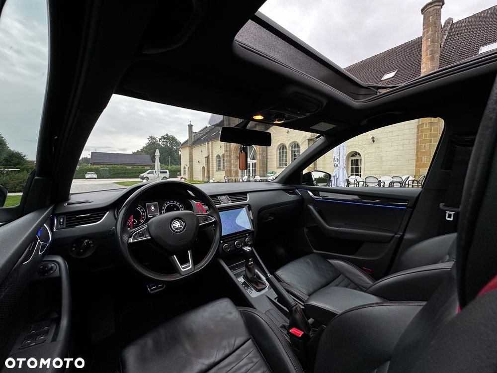 Skoda Octavia 2.0 TDI RS DSG - 11