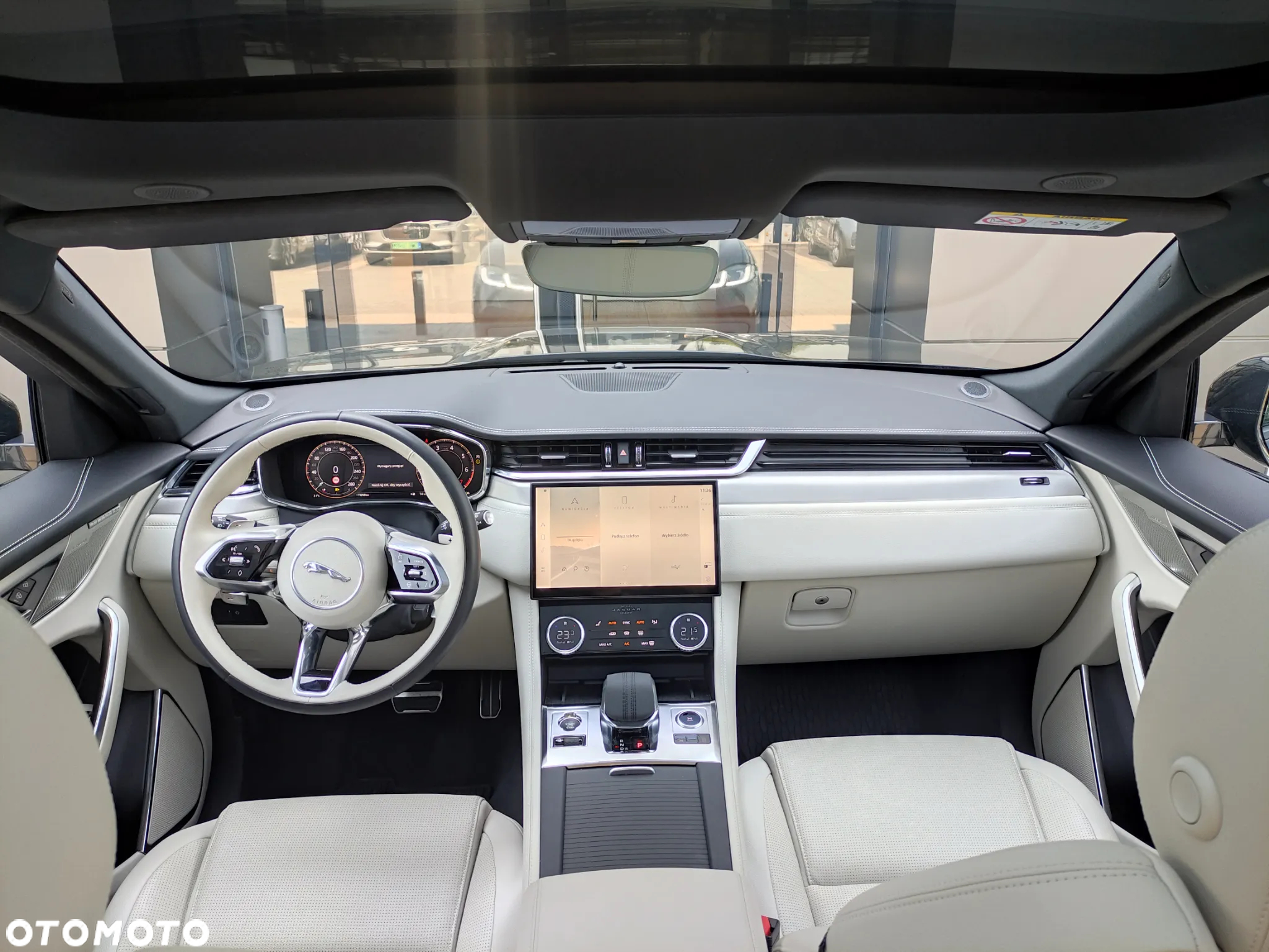 Jaguar F-Pace - 3