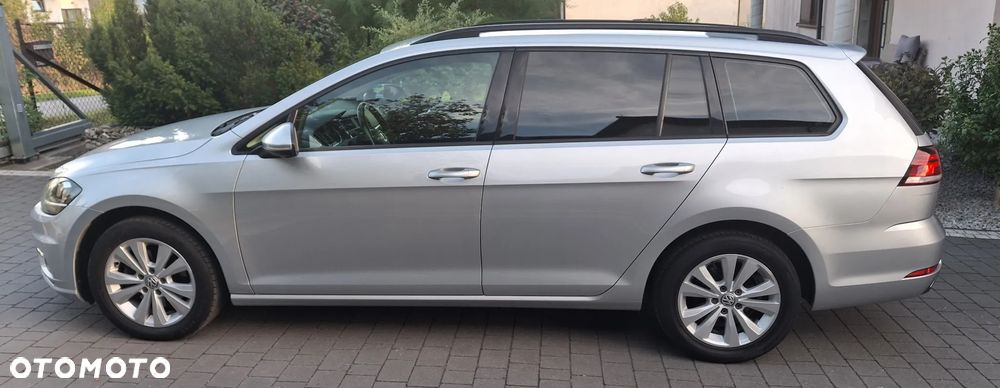 Volkswagen Golf - 2