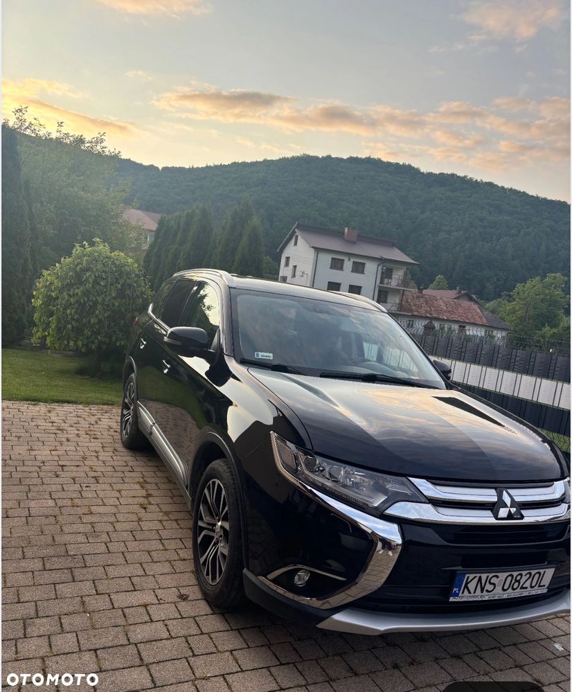Mitsubishi Outlander - 2