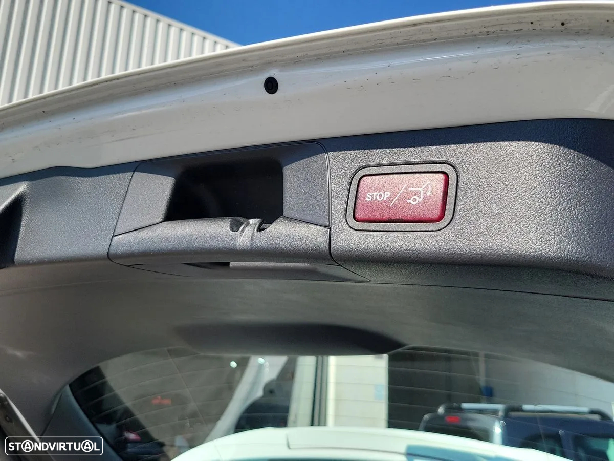 Mercedes-Benz B 180 d - 19