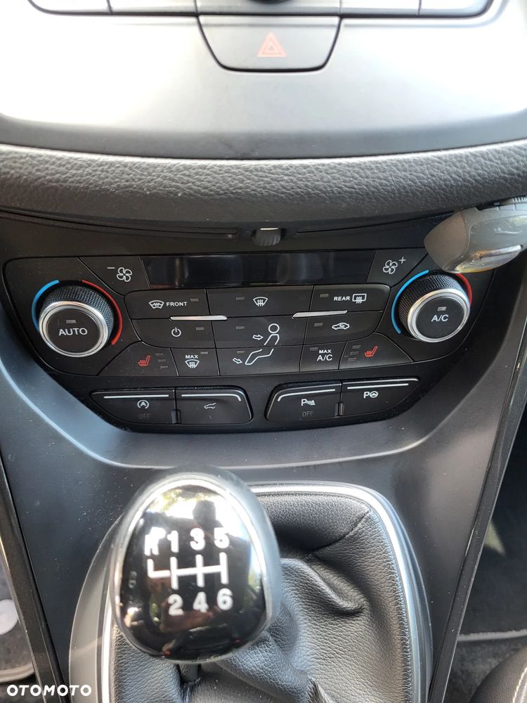 Ford Kuga 2.0 TDCi AWD Titanium - 15