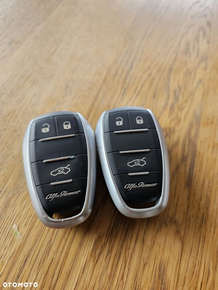 Alfa Romeo Stelvio 2.0 Turbo B-Tech Edition Q4 - 36