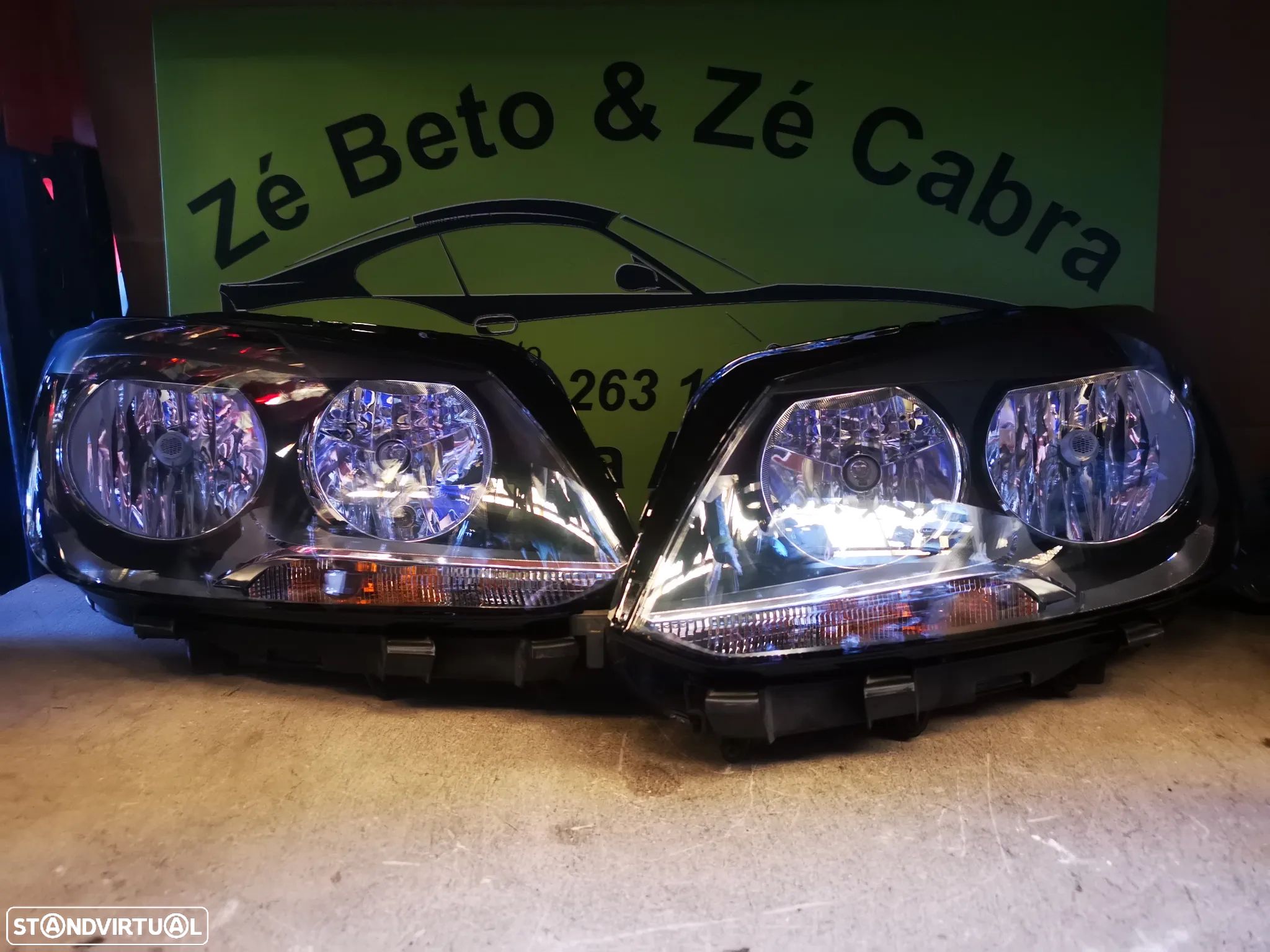 VW TOURAN / CADDY FAROL DIREITO / ESQUERDO - FF530 FF531 - 1