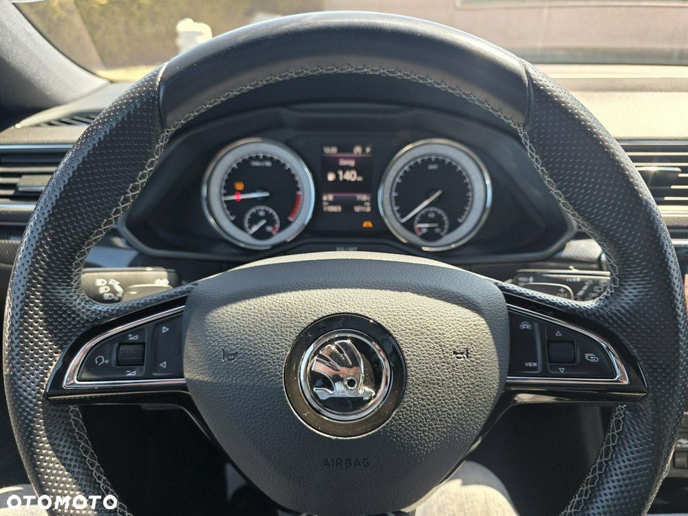 Skoda Superb 2.0 TDI SCR Sportline DSG - 13