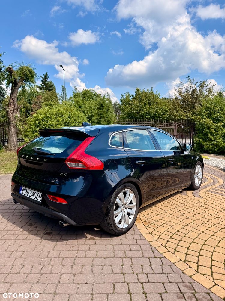 Volvo V40 D4 Drive-E Ocean Race - 6