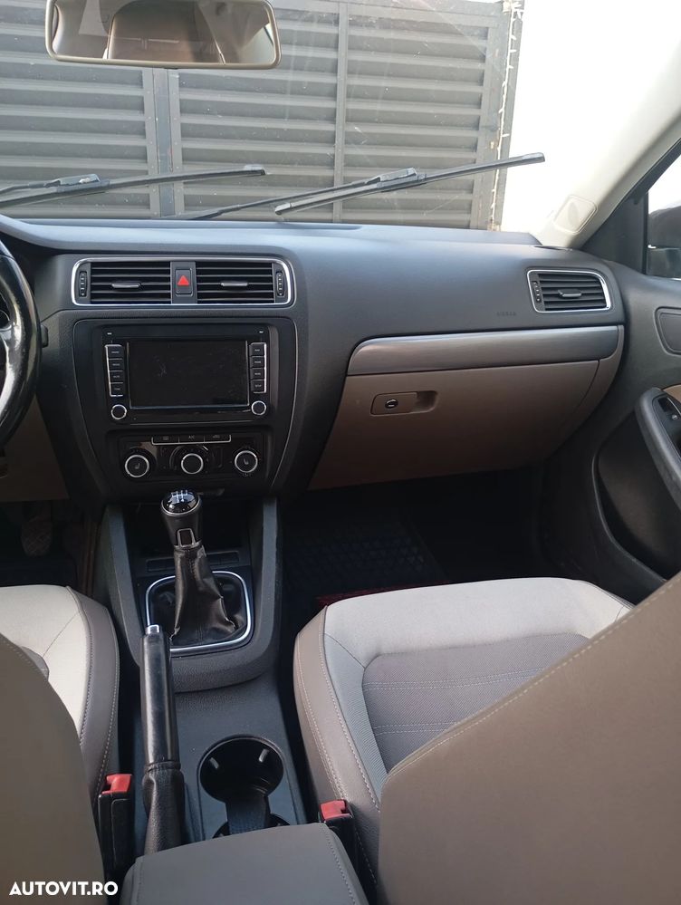 Volkswagen Jetta 1.6 TDI CR DPF Comfortline - 5