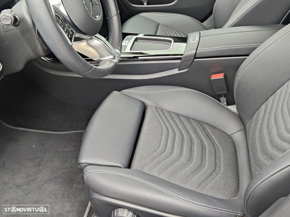 Mercedes-Benz A 250 e Progressive - 12
