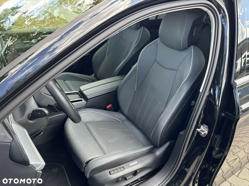 Volkswagen Passat 2.0 TDI EVO Elegance DSG - 11