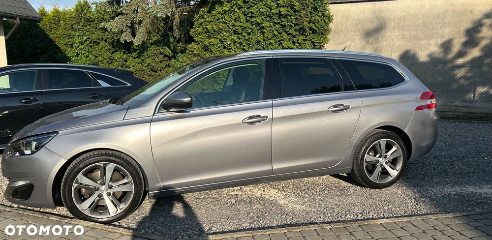 Peugeot 308 - 1