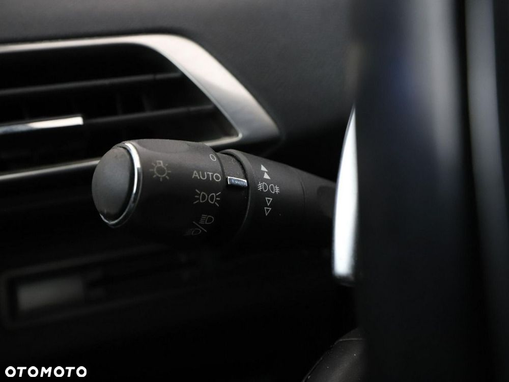 Peugeot 3008 PureTech 180 Stop & Start GPF EAT8 GT Pack - 37