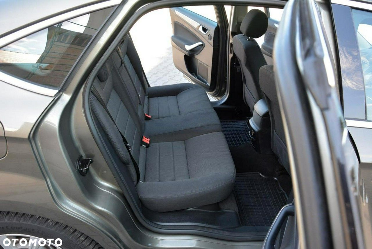 Ford Mondeo 2.0 EcoBoost Titanium - 15