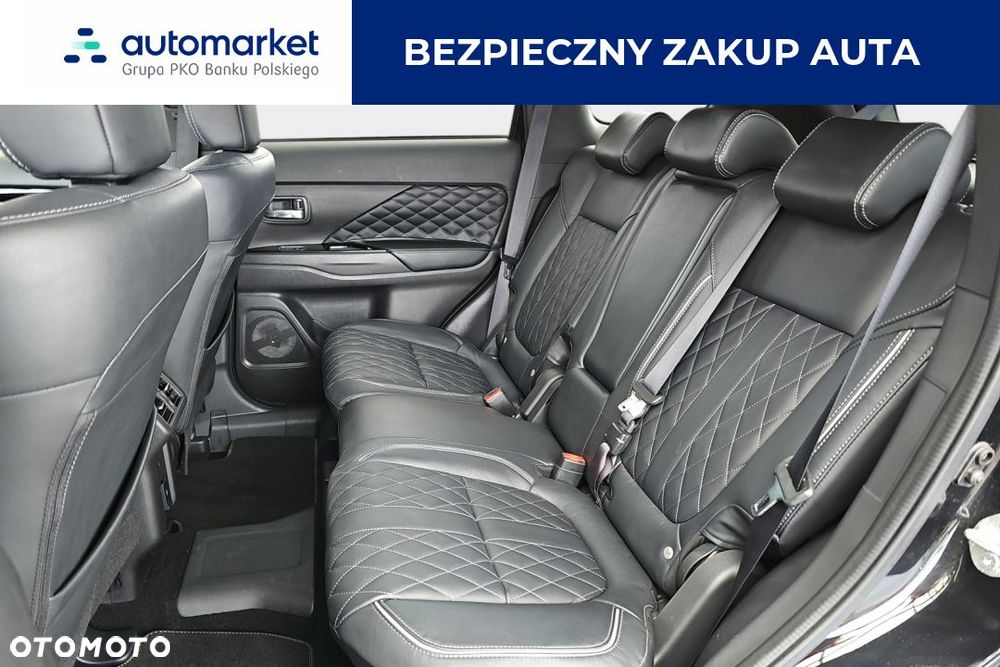 Mitsubishi Outlander Intense + - 12