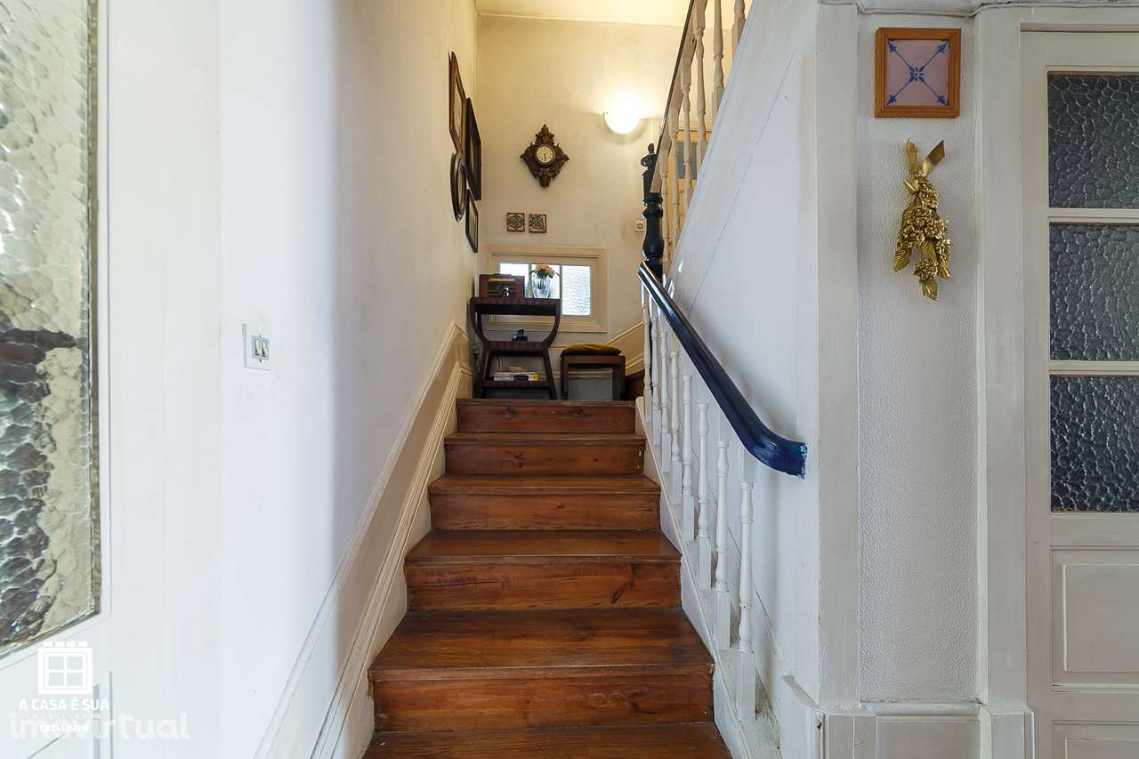 Moradia T8 c/3 pisos e terreno adjacente em Miragaia - Exclusivo - Grande imagem: 4/52