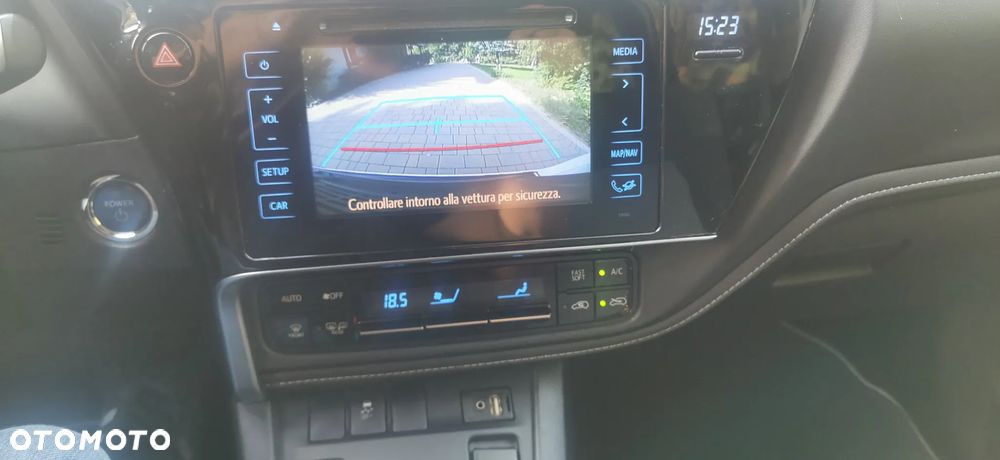 Toyota Auris - 22