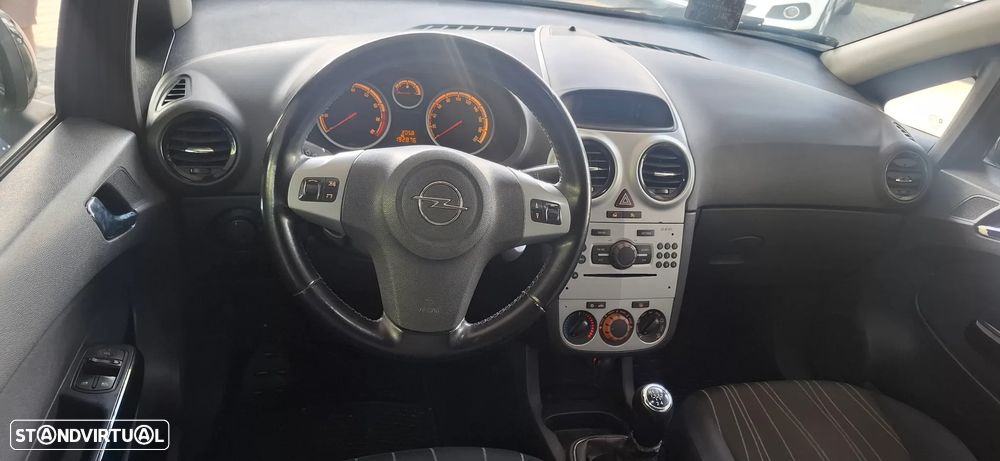 Opel Corsa 1.2 Enjoy - 15