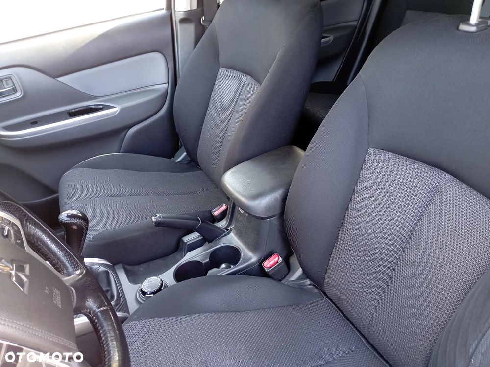 Mitsubishi L200 - 4