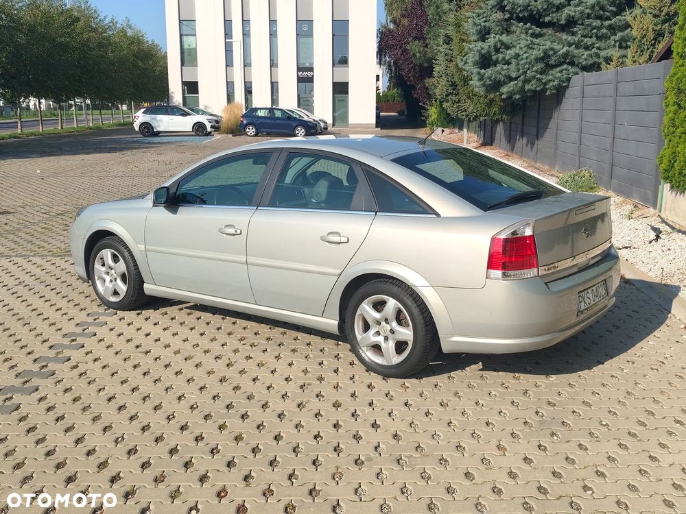Opel Vectra 1.8 Cosmo EasyTronic - 4