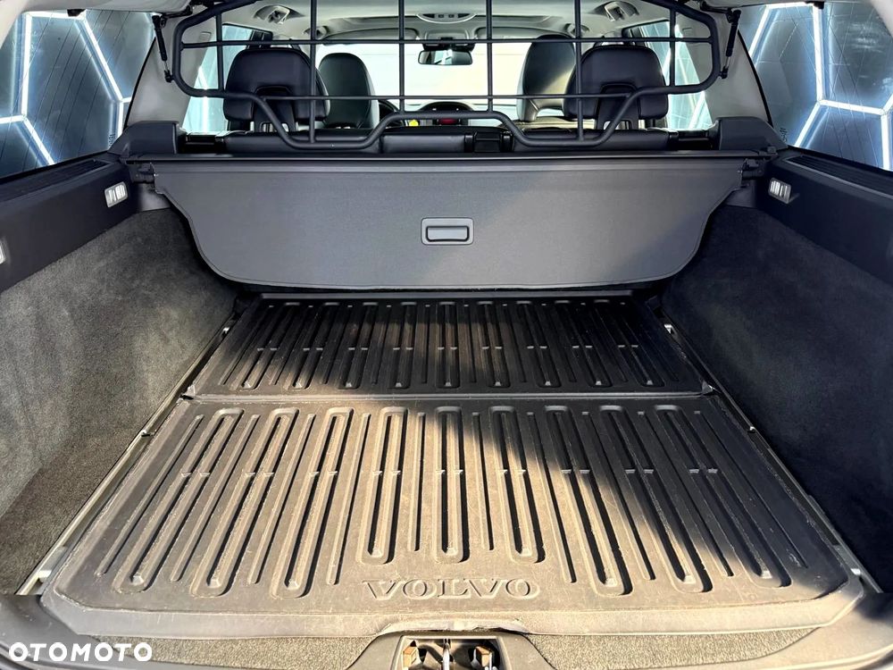 Volvo XC 70 D4 Momentum - 28