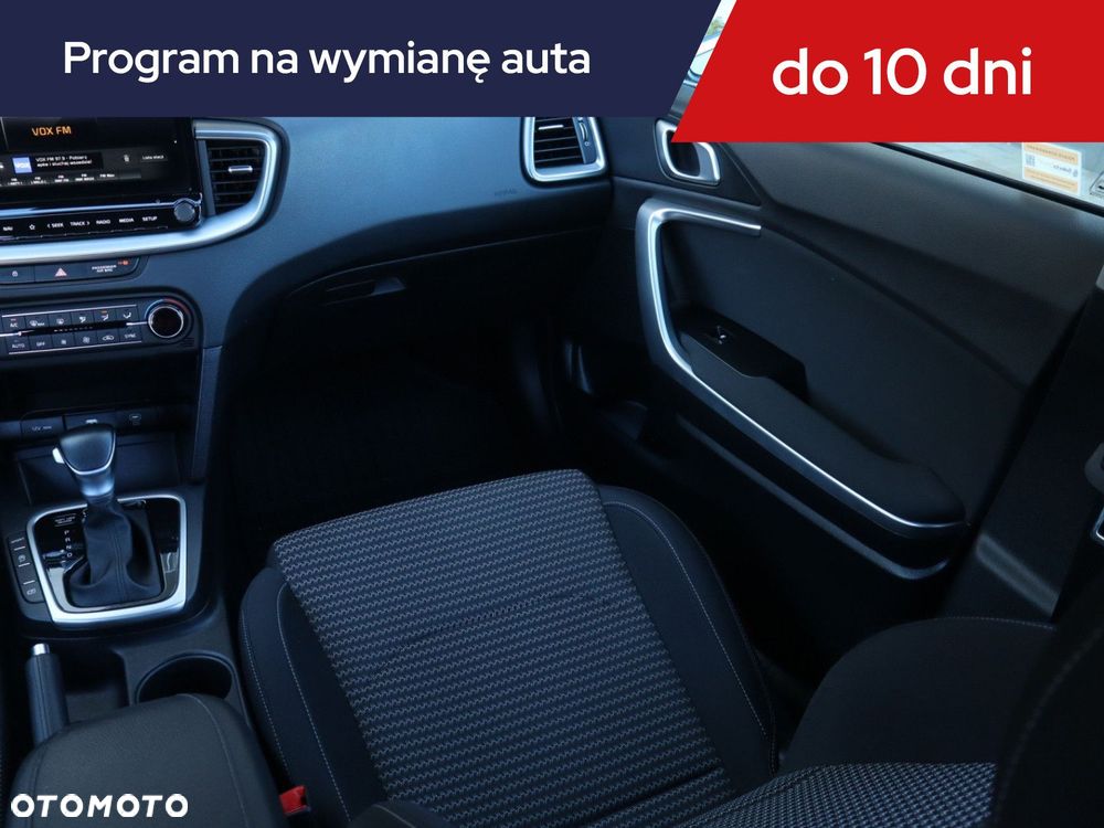Kia Ceed - 10