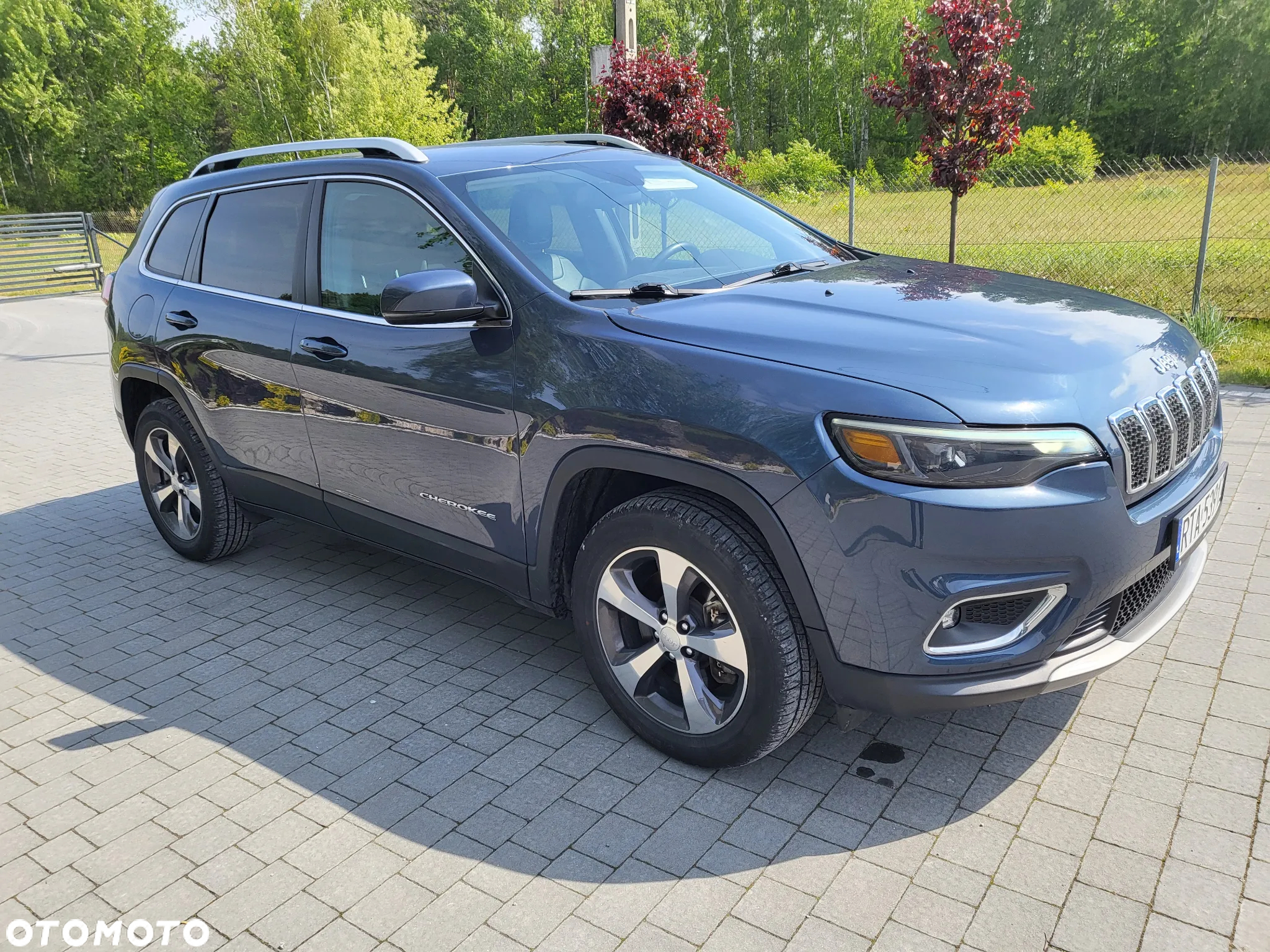 Jeep Cherokee - 8