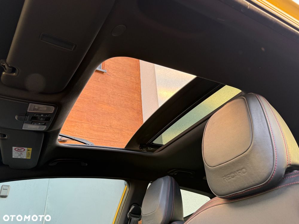 Kia Ceed 1.6 T-GDI GT-Track - 12