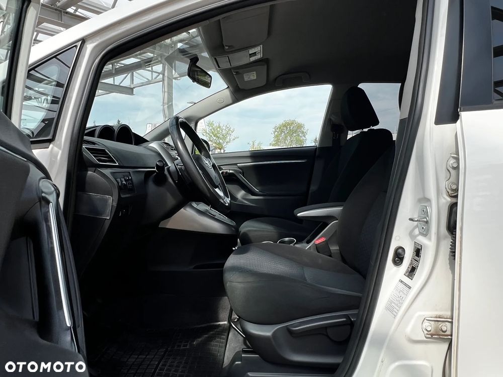 Toyota Verso 2.2 D-CAT Premium 7os - 15