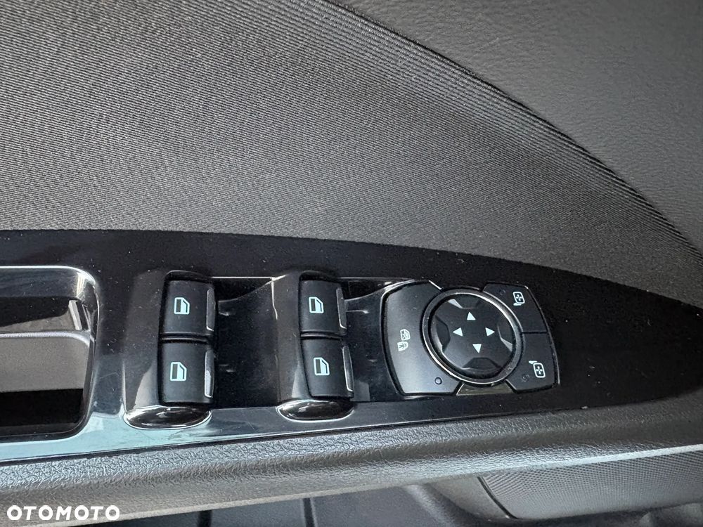 Ford Mondeo - 19