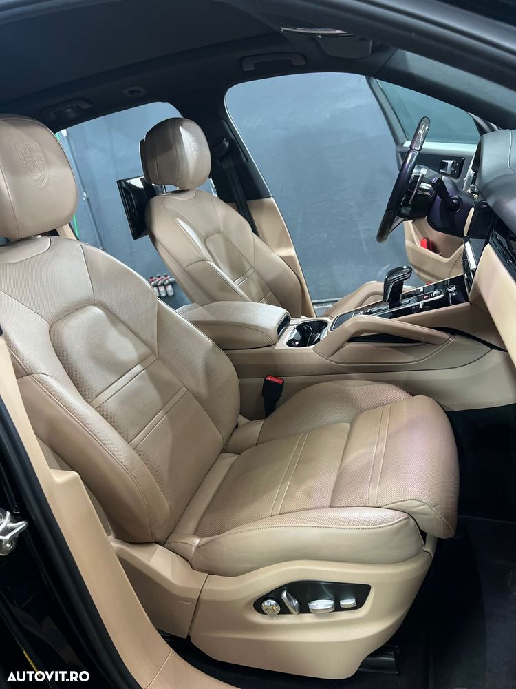 Porsche Cayenne S - 12