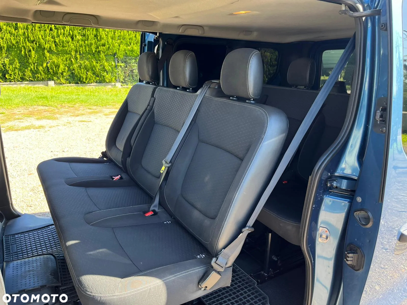 Opel Vivaro L2H1 2,9t Edition Premium - 9