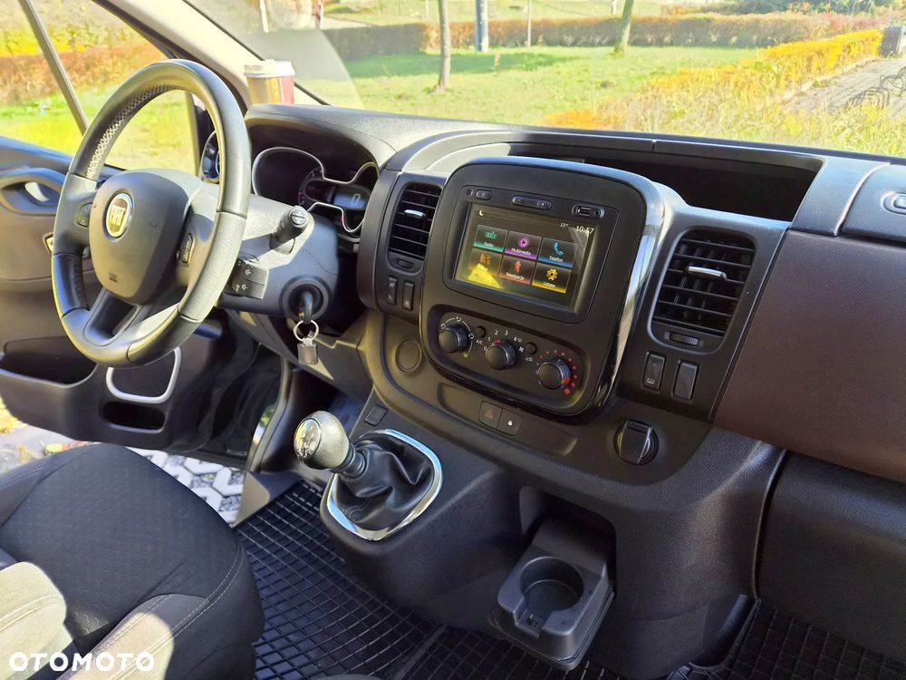 Renault Trafic - 28