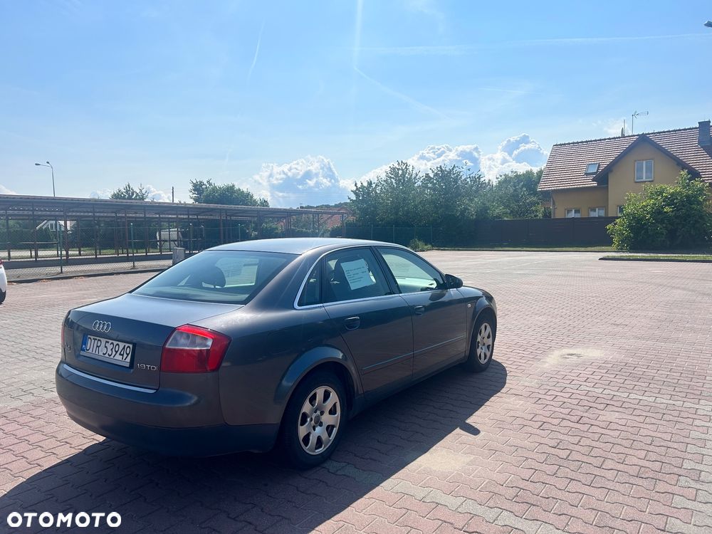 Audi A4 Limousine - 6