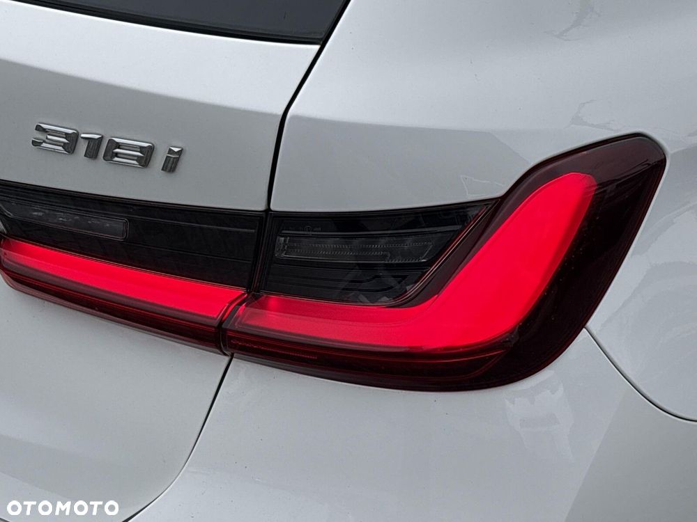 BMW Seria 3 318i Advantage - 31
