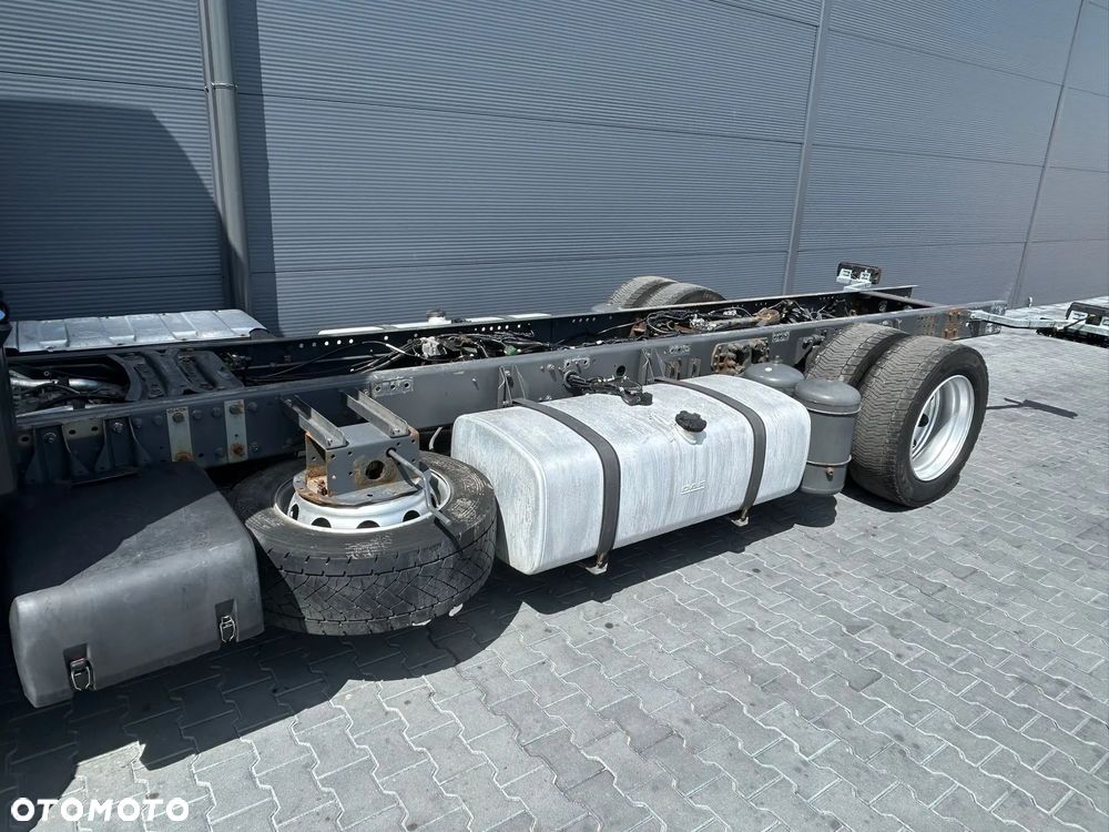 DAF XF 106.460 MEGA LOW DECK RAMA Pomoc drogowa laweta **cały na poduszkach** - 3