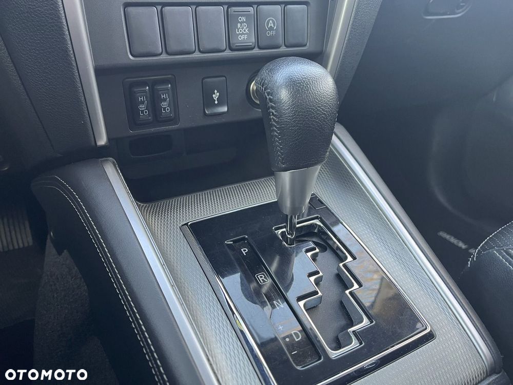 Mitsubishi L200 2.2 d DC Instyle Plus - 19