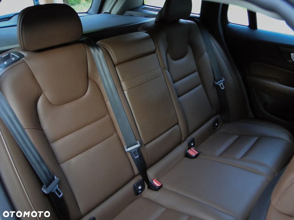Volvo V60 D4 AWD Geartronic Inscription - 36