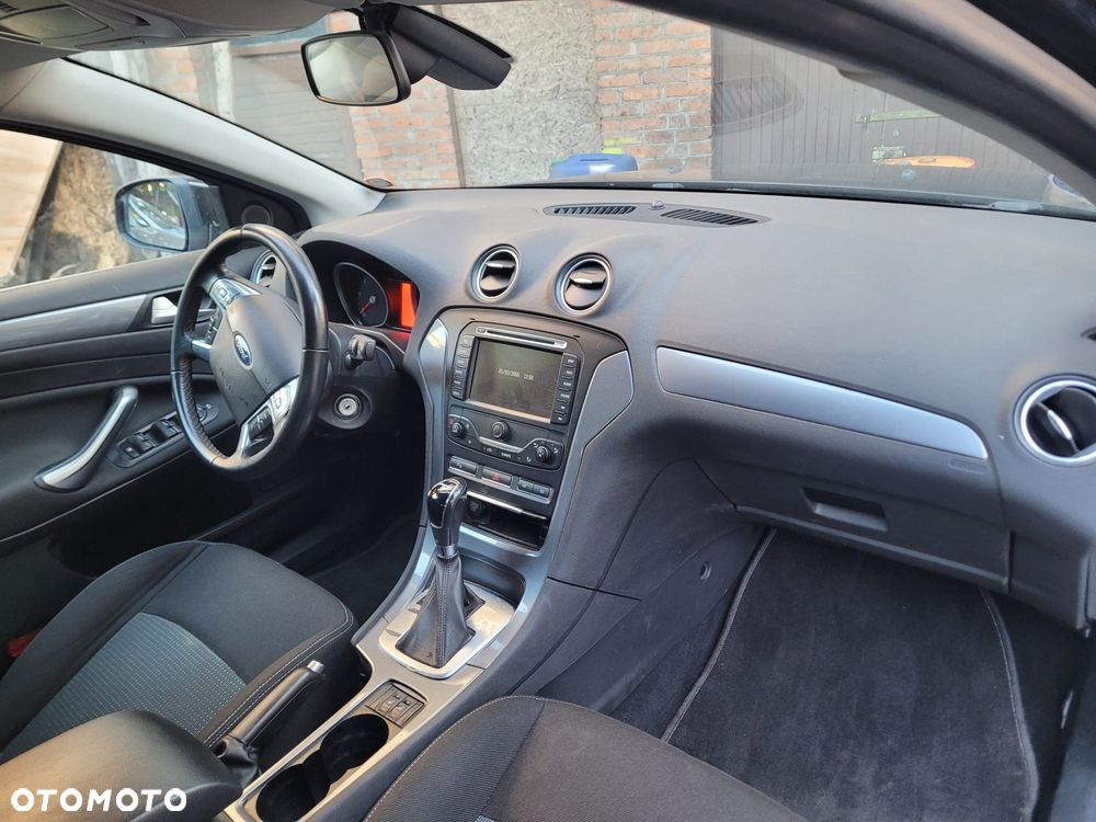 Ford Mondeo 2.0 TDCI Business Edition - 18