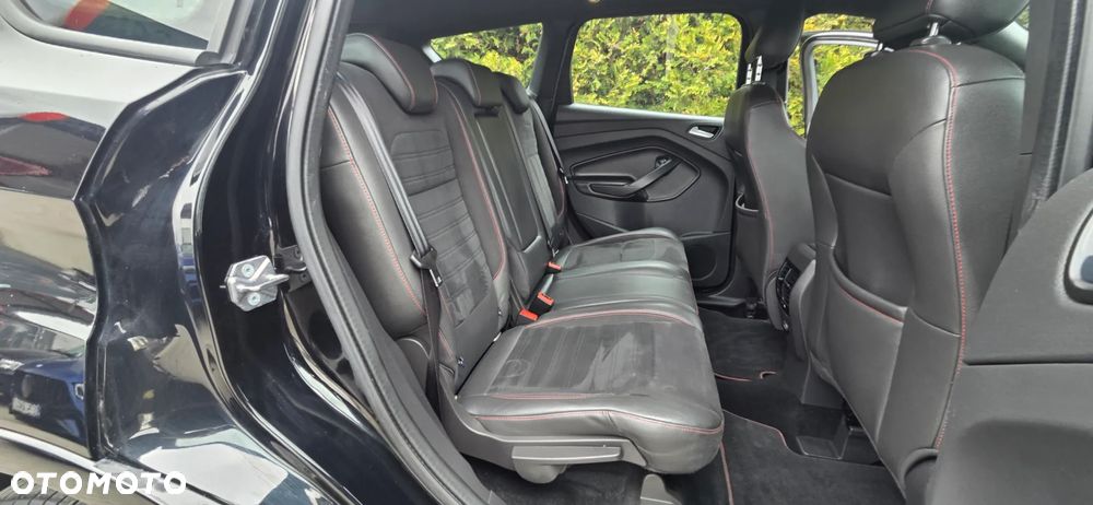 Ford Kuga 2.0 TDCi 4WD Titanium Plus - 36