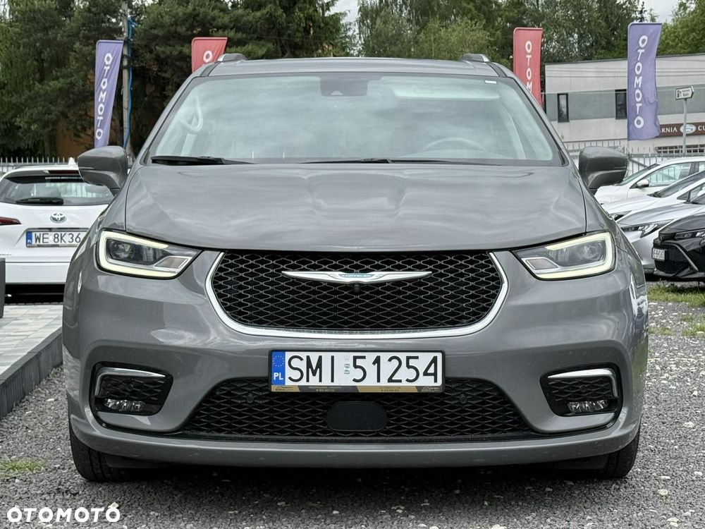 Chrysler Pacifica - 3