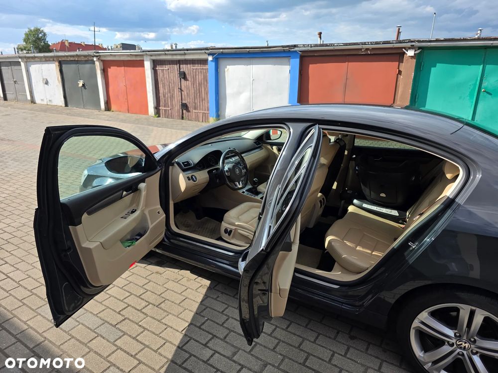 Volkswagen Passat 2.0 TDI 4Mot Comfortline - 9