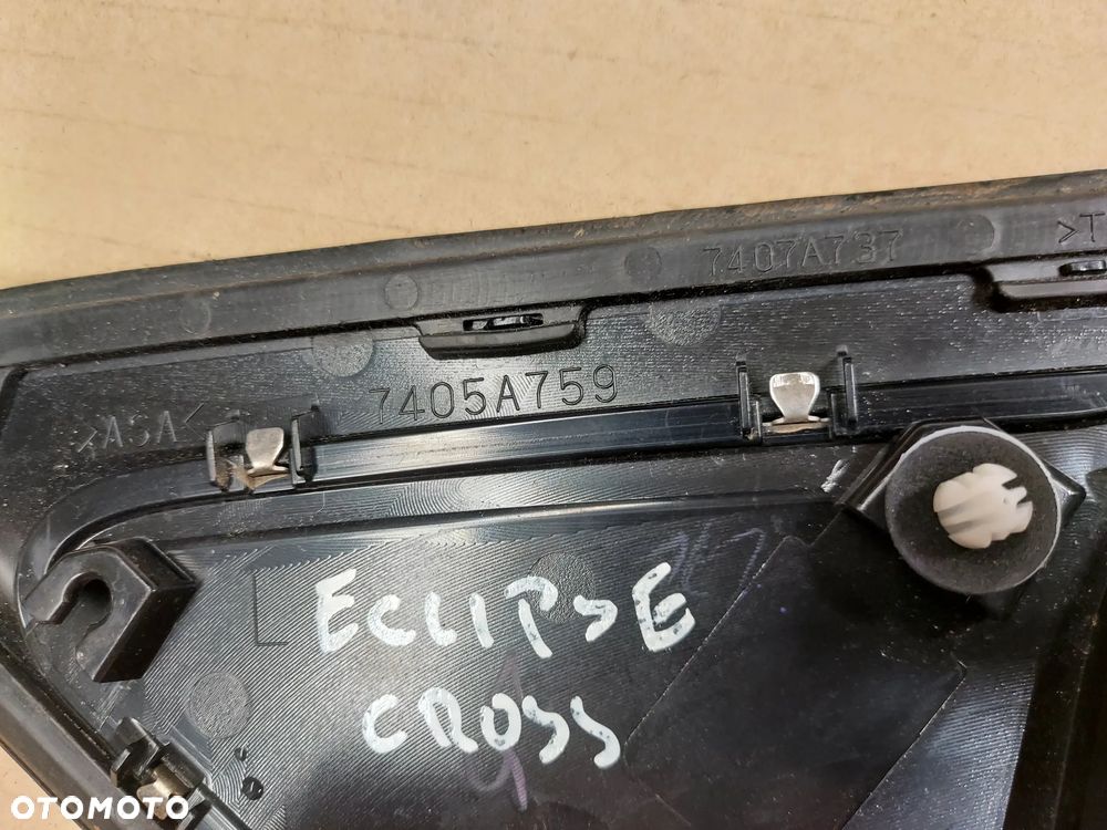 Mitsubishi Eclipse Cross 17- Trójkąt Zaślepka Błotnika L Tył - 3