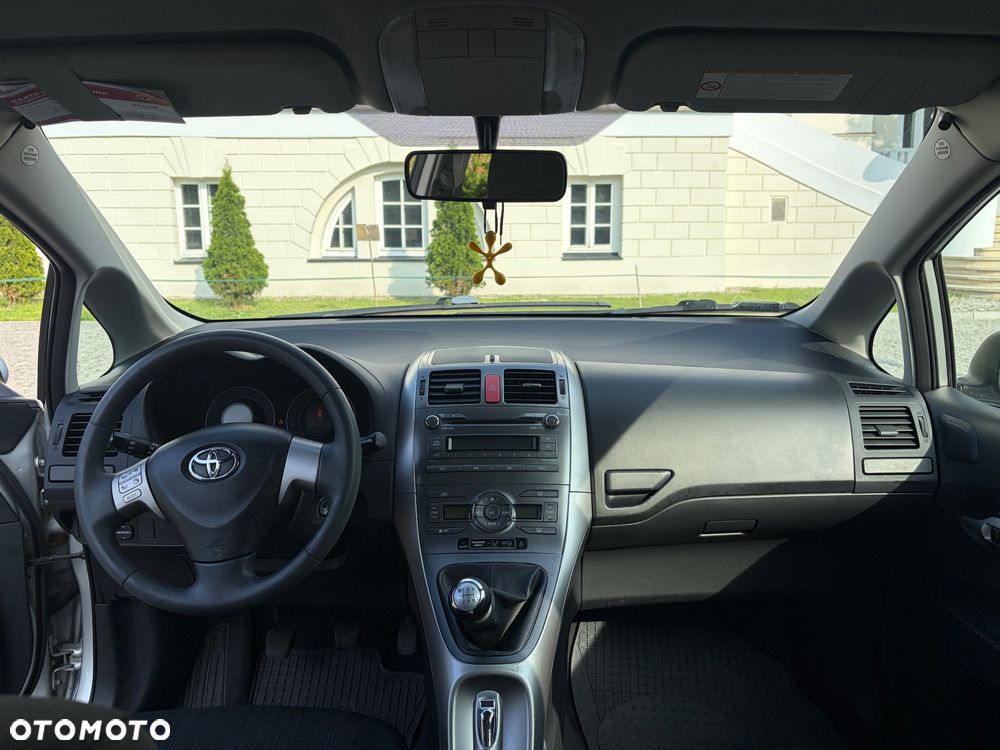 Toyota Auris 1.6 Luna - 18
