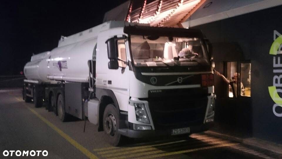 Volvo FM 6x2 - 9