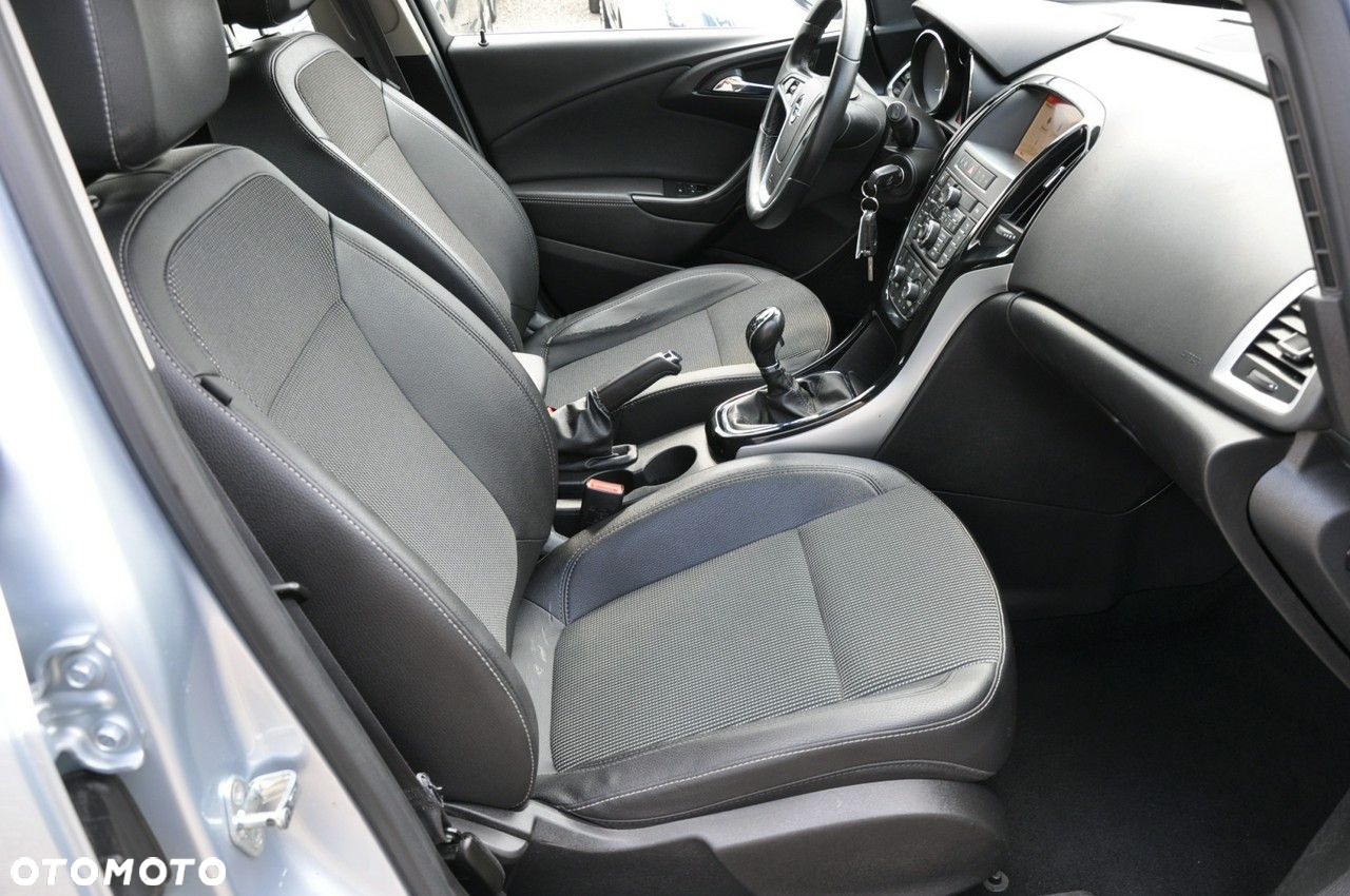 Opel Astra 1.4 Turbo Cosmo - 12