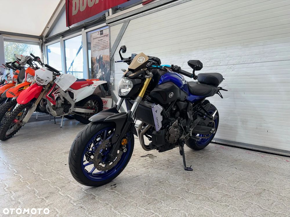 Yamaha MT - 2